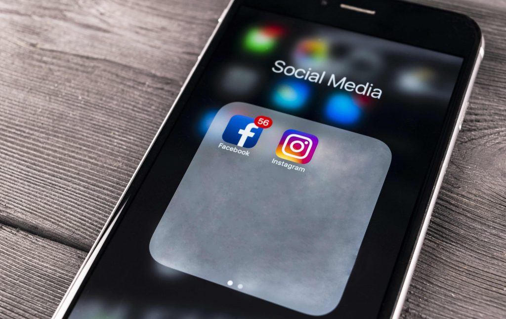 Facebook vs. Instagram: Kde komunikovať svoju značku?
