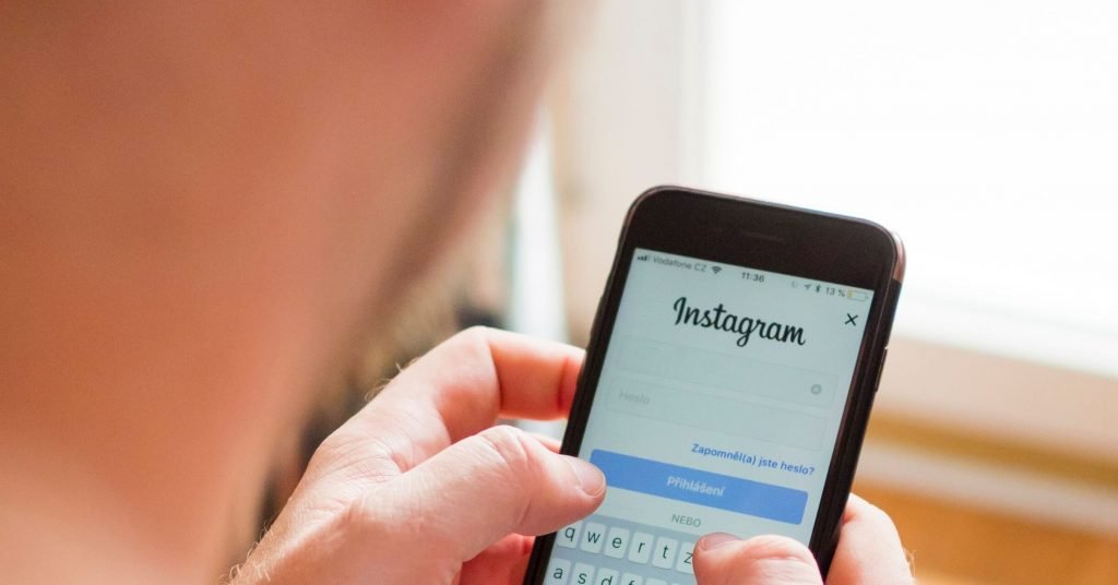 Ako a prečo prepnúť osobný účet na Instagrame na firemný profil